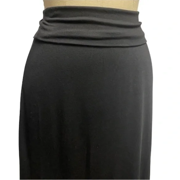 Maxi skirt black knit size X-Large - Picture 2 of 4